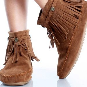 Minnetonka Double Fringe Side Zip Boot